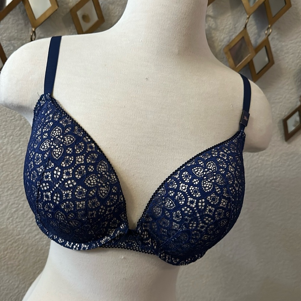 NWT Victoria Secrets Bra